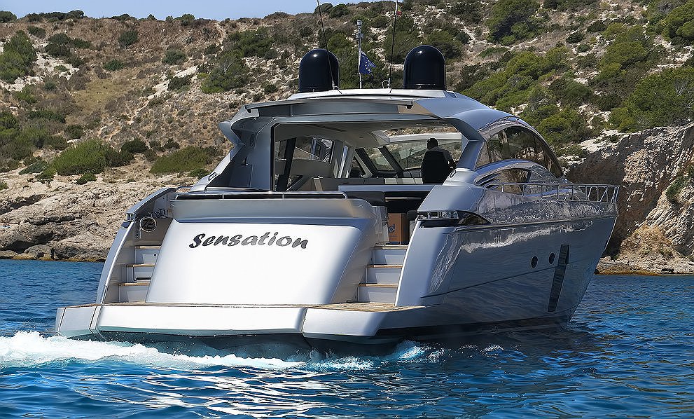 Alquilar Barco PERSHING 72