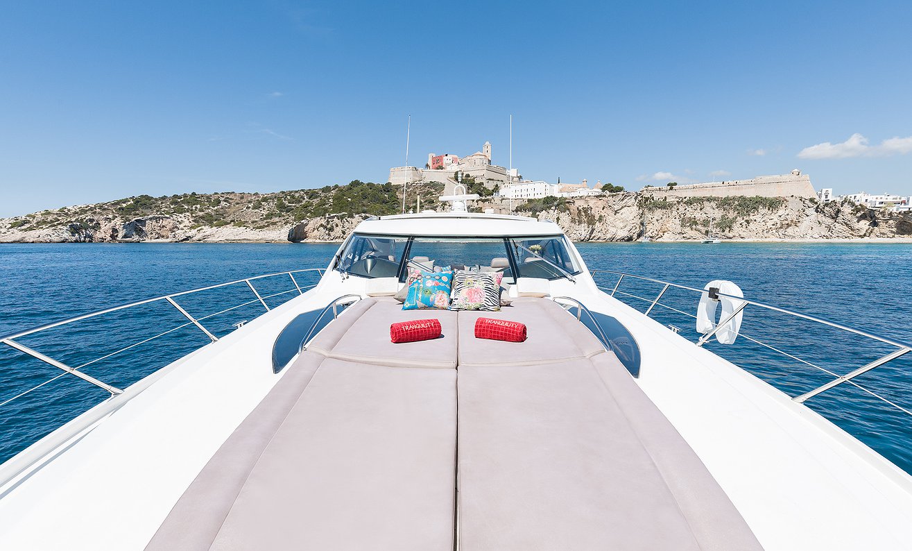 Rent Boat SUNSEEKER PREDATOR 68