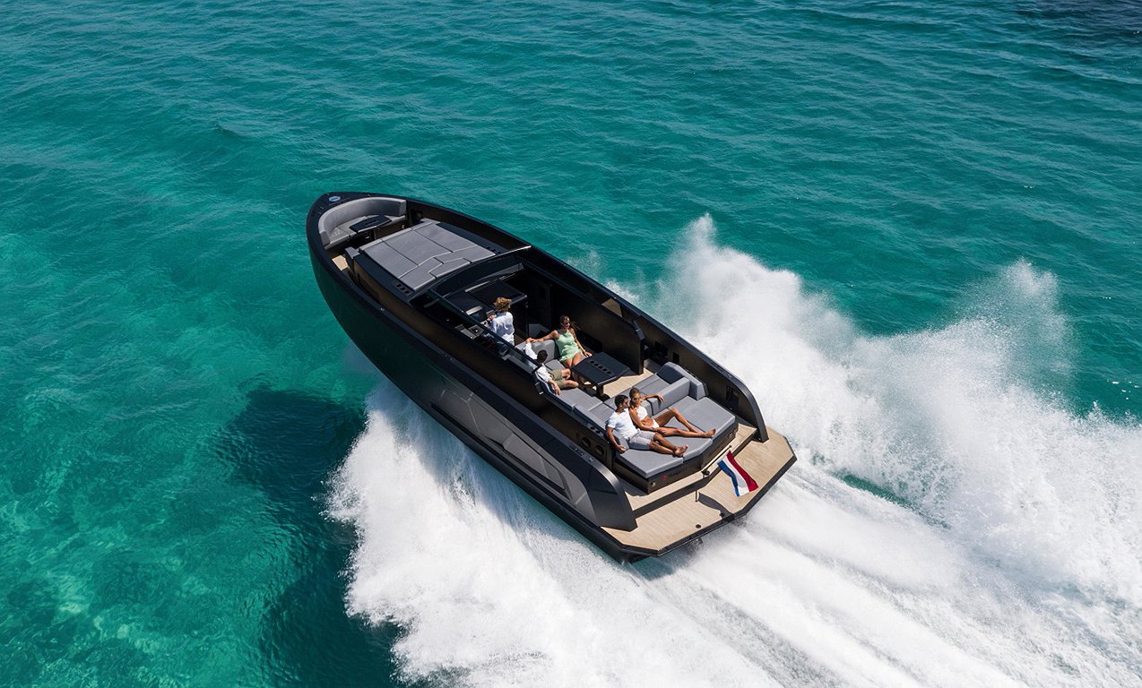 Rent Boat VANQUISH 45 B